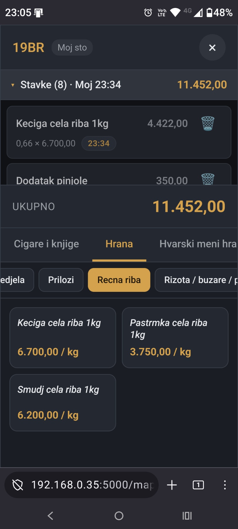 Web POS na telefonu — otvoren sto sa stavkama i meni sa cenama
